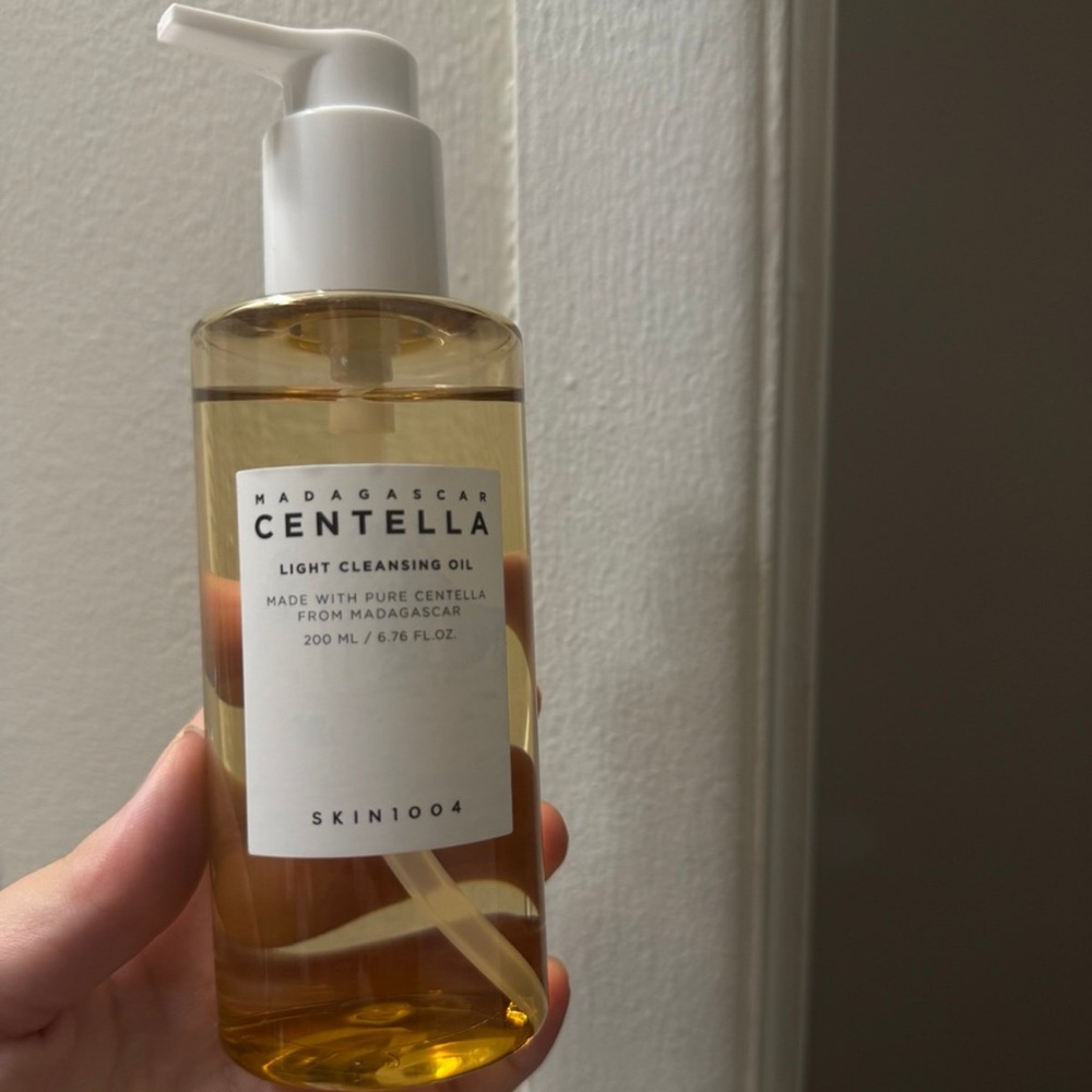 Madagascar Centella Cleansing Oil